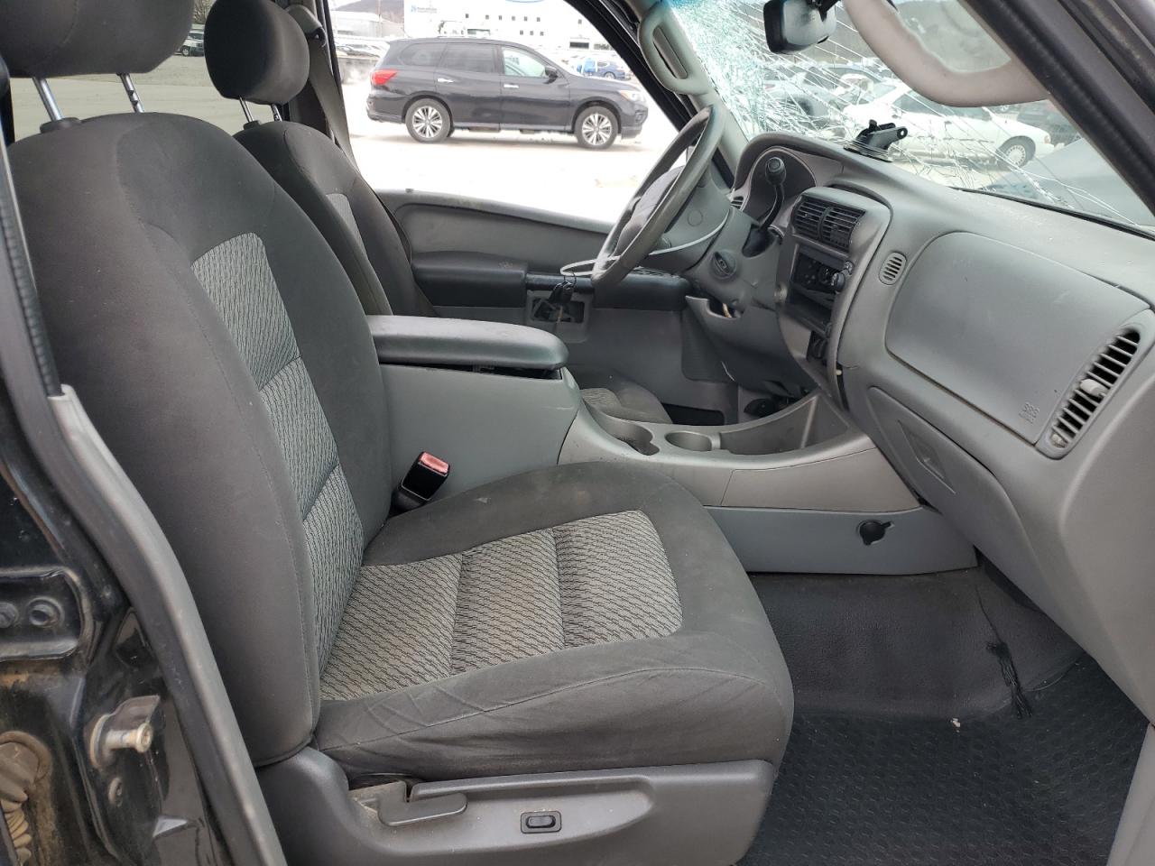 2003 Ford Explorer - Image 7