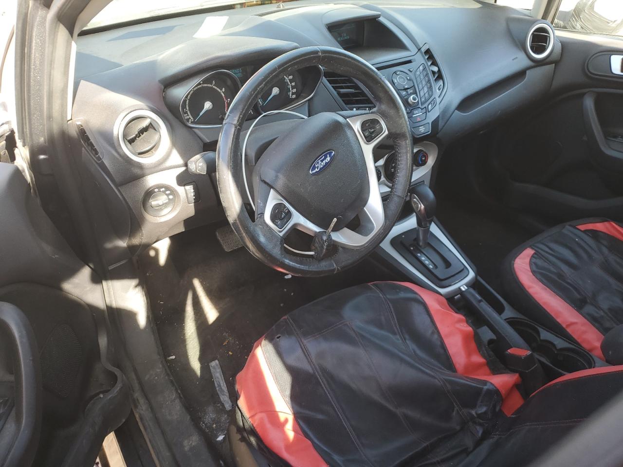 2016 Ford Fiesta - Image 8