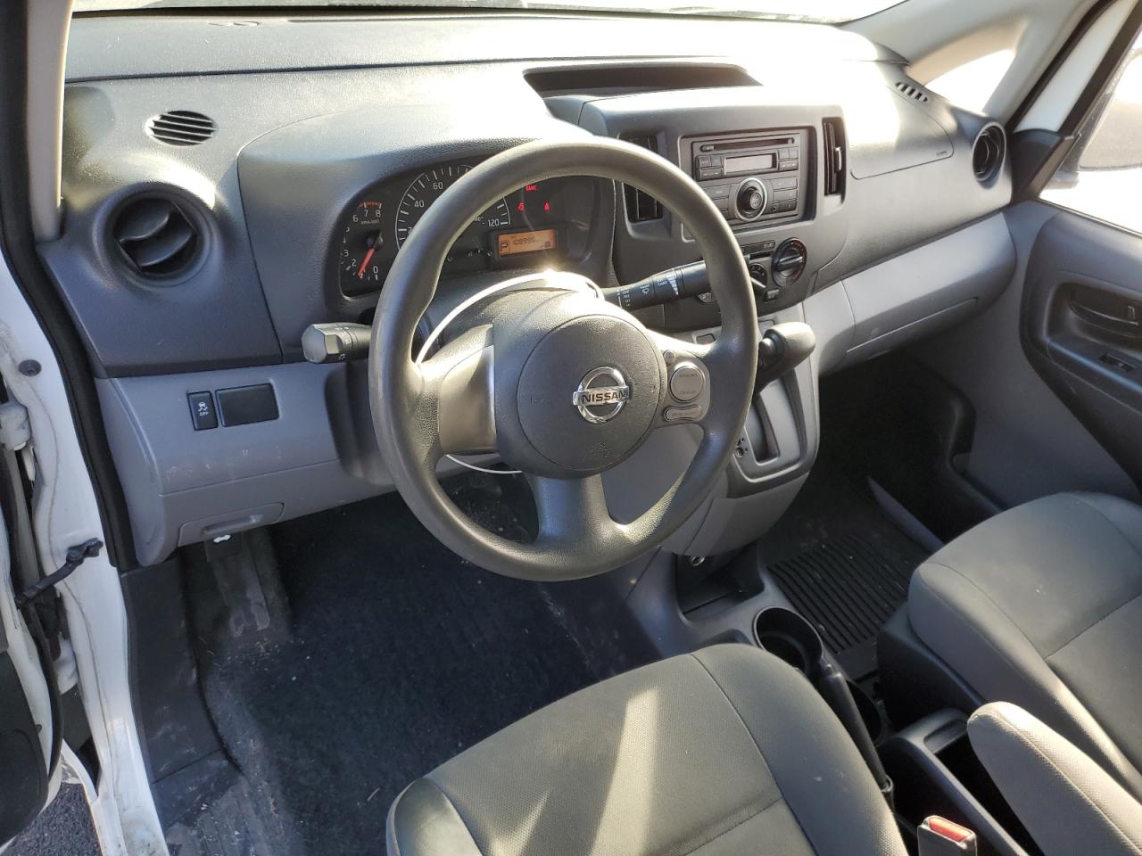 2014 Nissan NV - Image 8