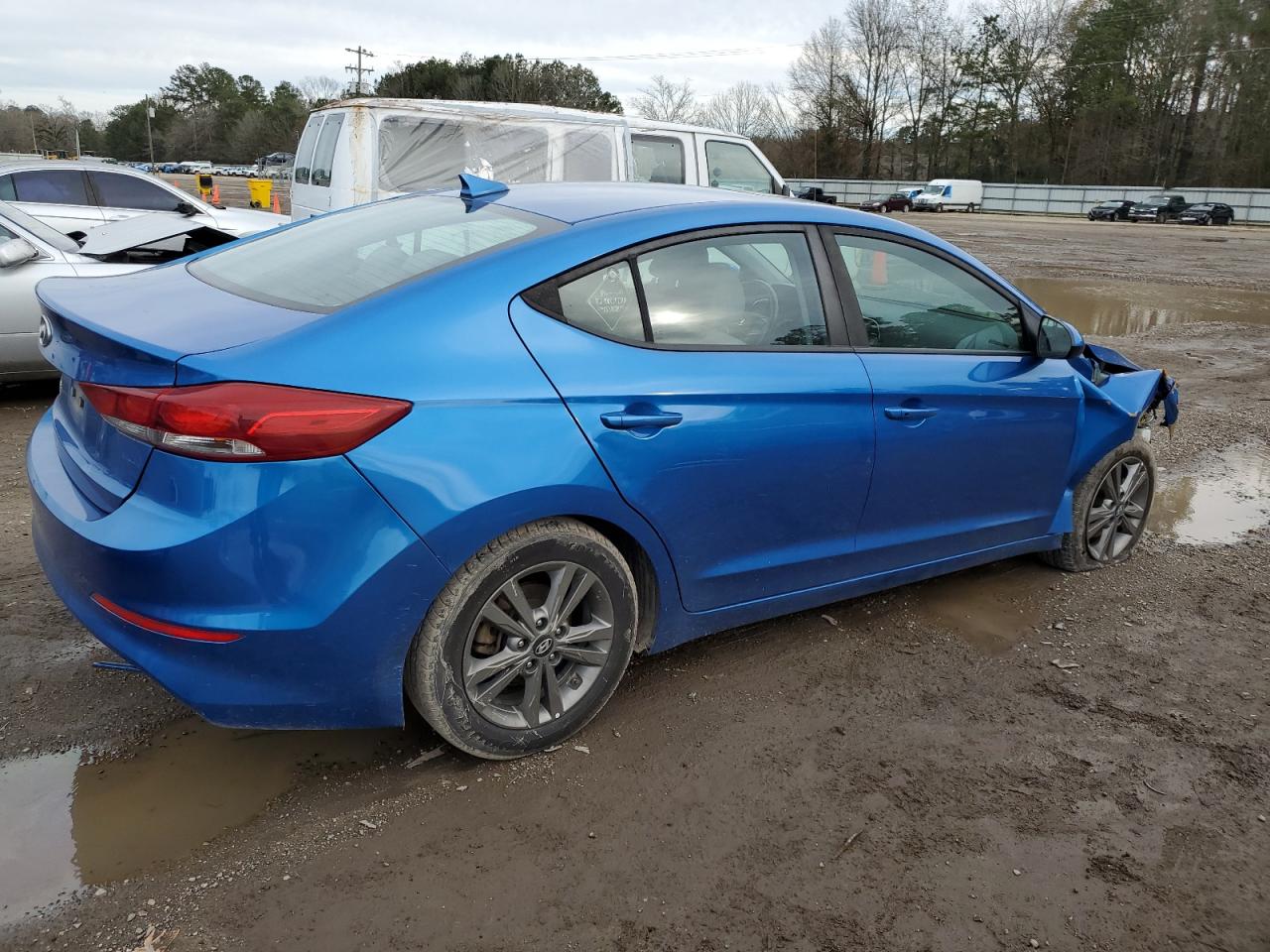 2018 Hyundai Elantra - Image 3