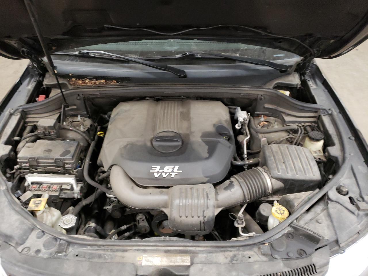 2012 Jeep Grand Cherokee - Image 12