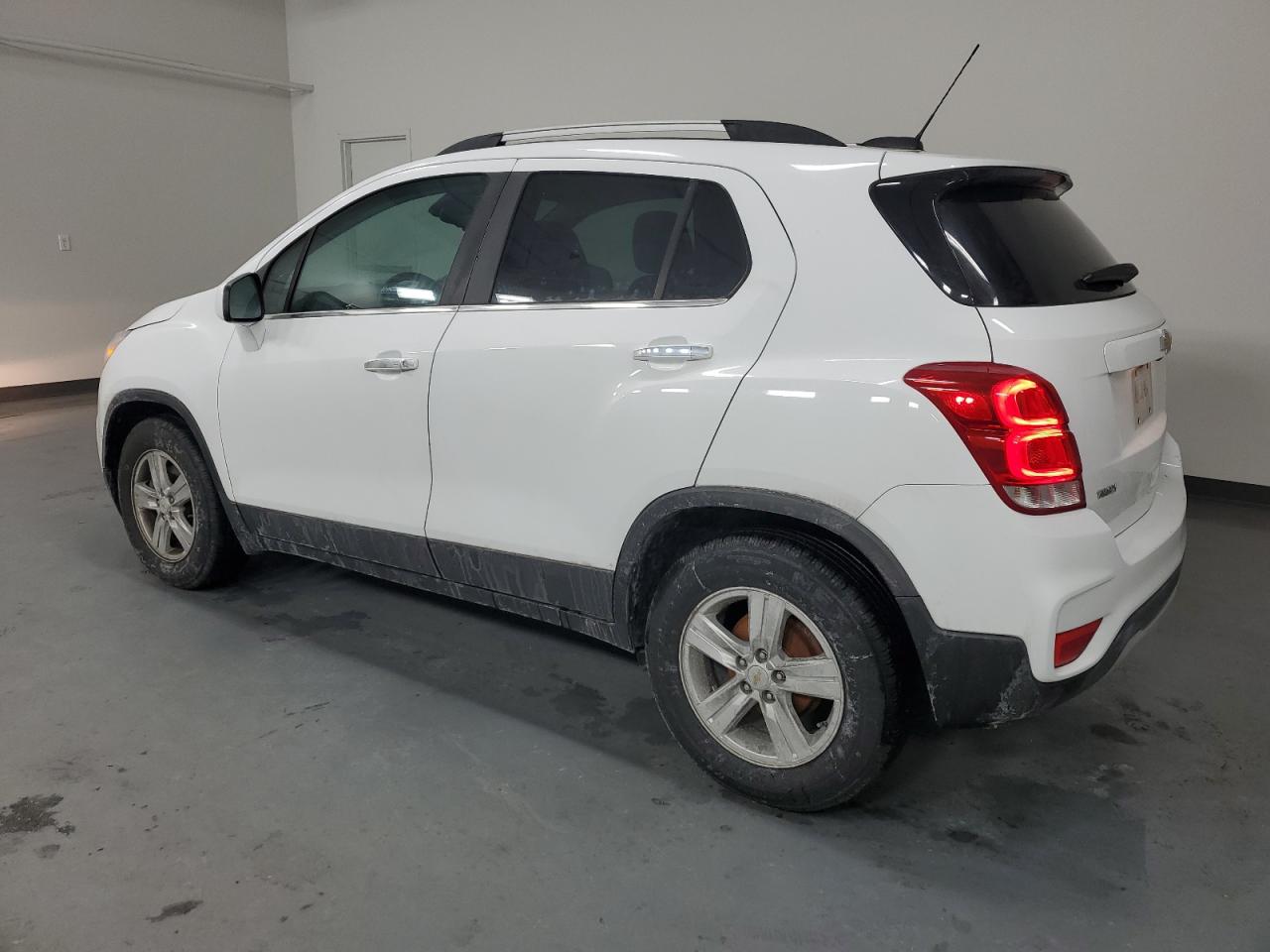 2020 Chevrolet Trax - Image 2