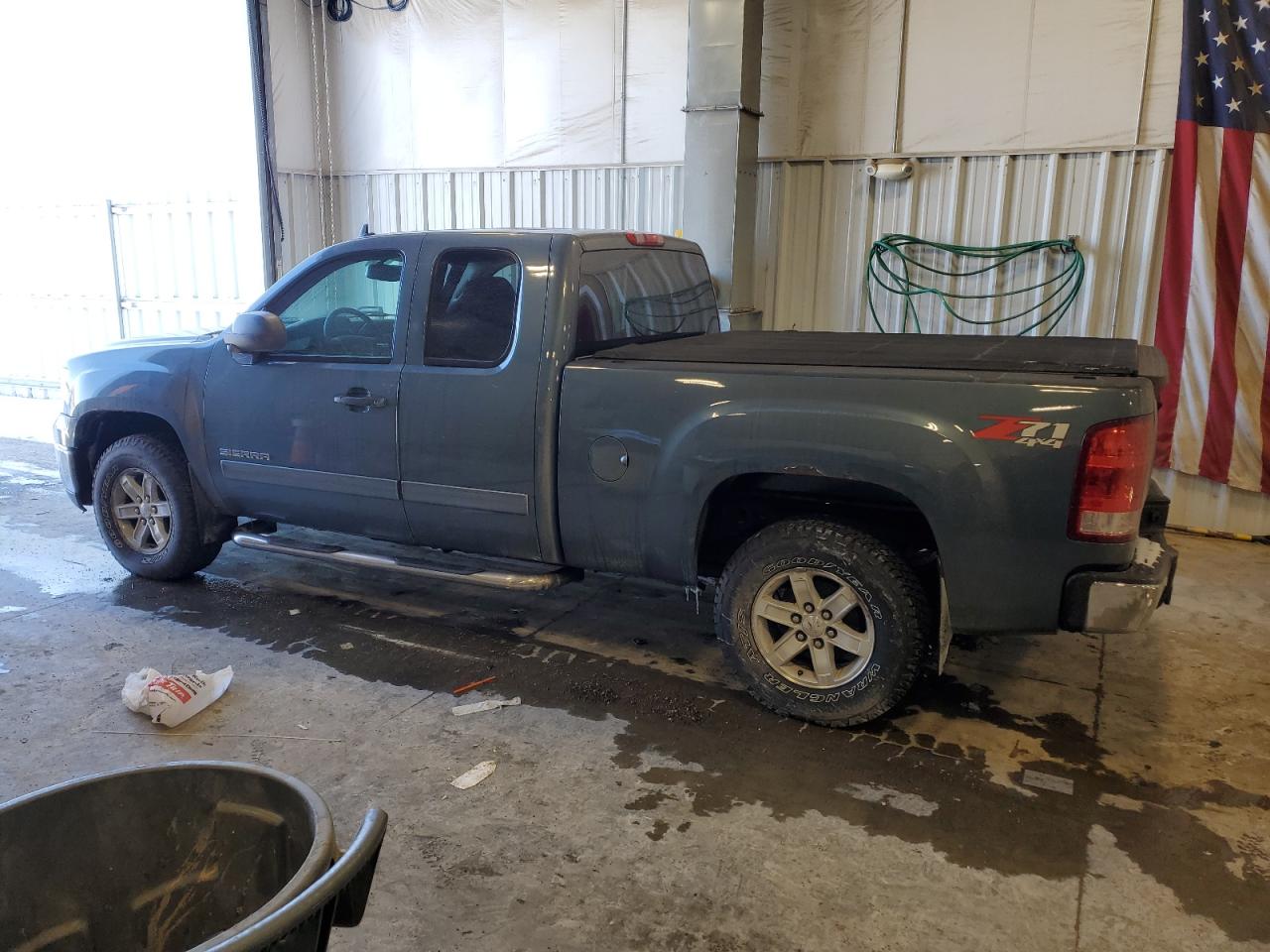 2013 GMC Sierra - Image 2