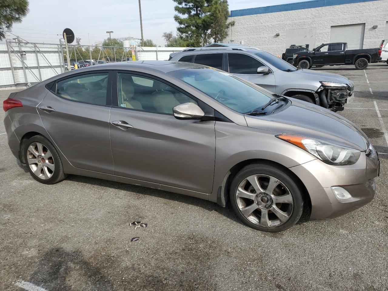 2012 Hyundai Elantra - Image 4