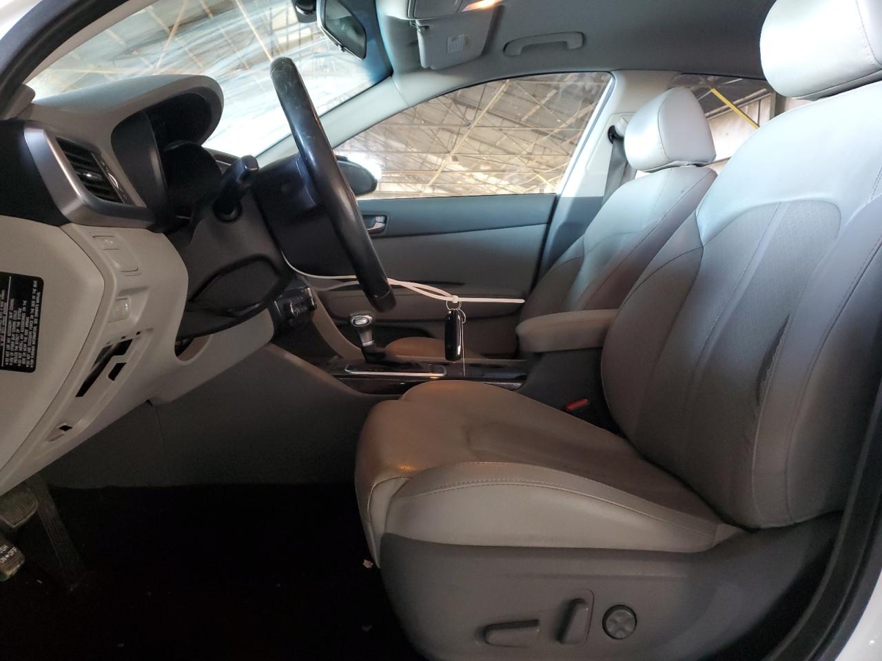 2016 Kia Optima - Image 7
