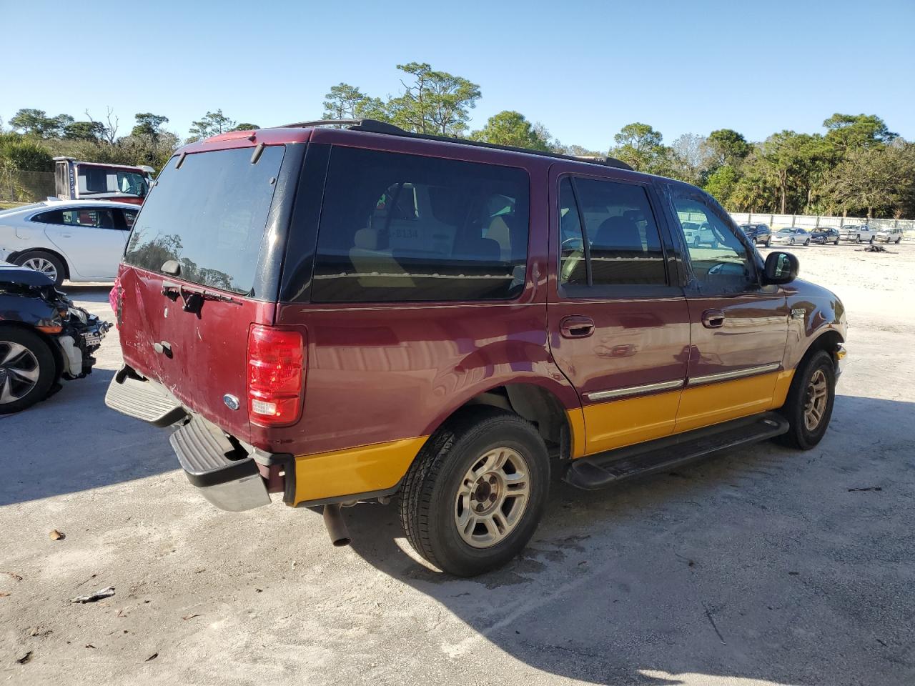 2001 Ford Expedition - Image 3