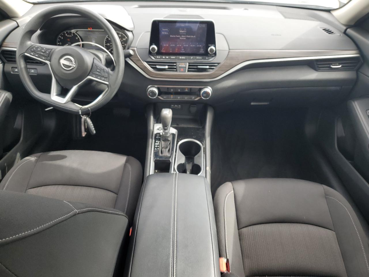 2024 Nissan Altima - Image 8