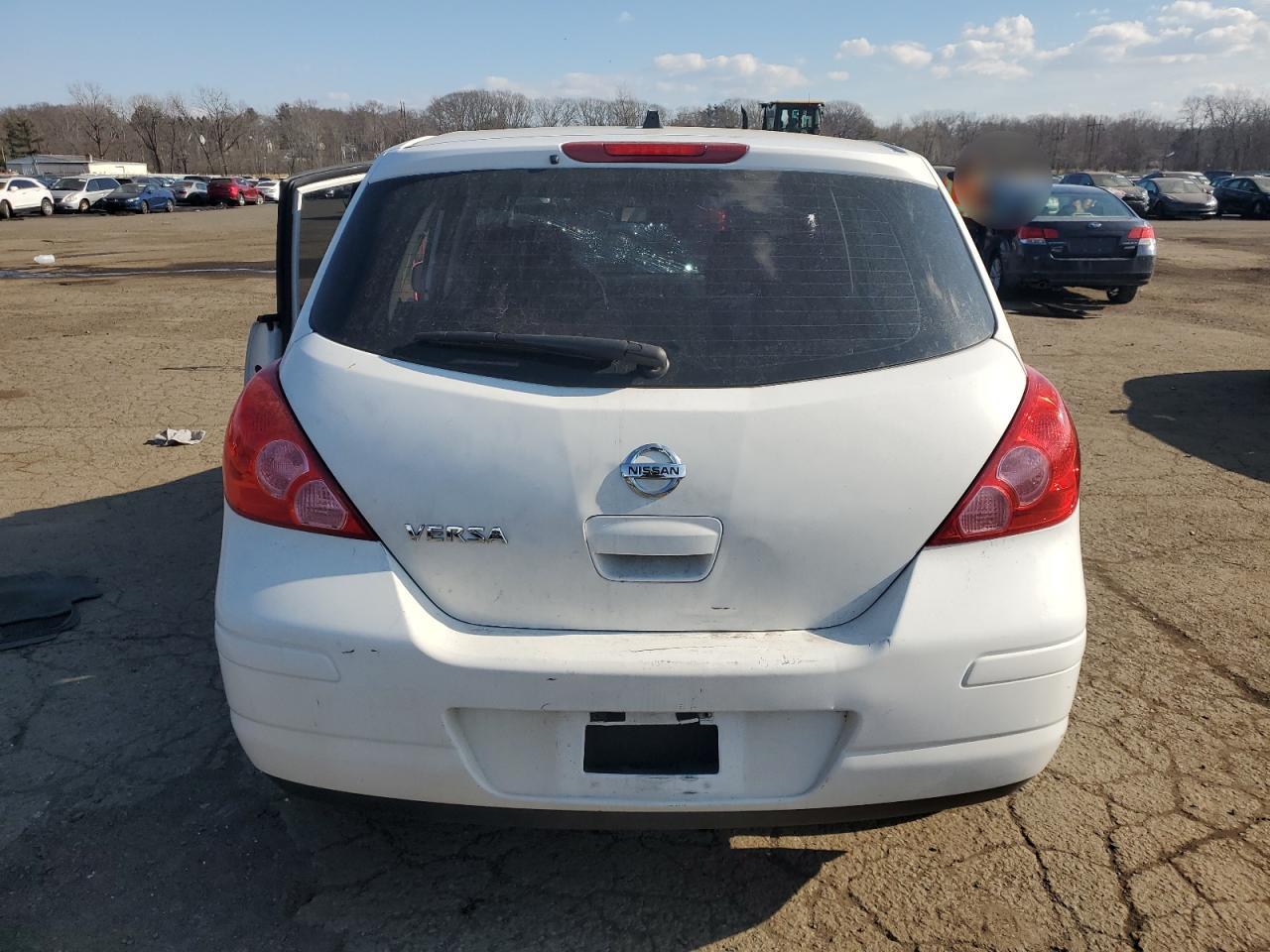 2012 Nissan Versa - Image 6