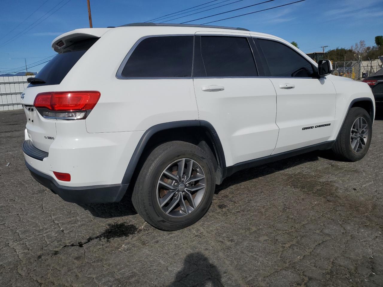 2018 Jeep Grand Cherokee - Image 3