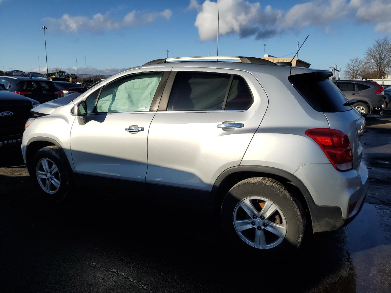 2019 Chevrolet Trax - Image 2