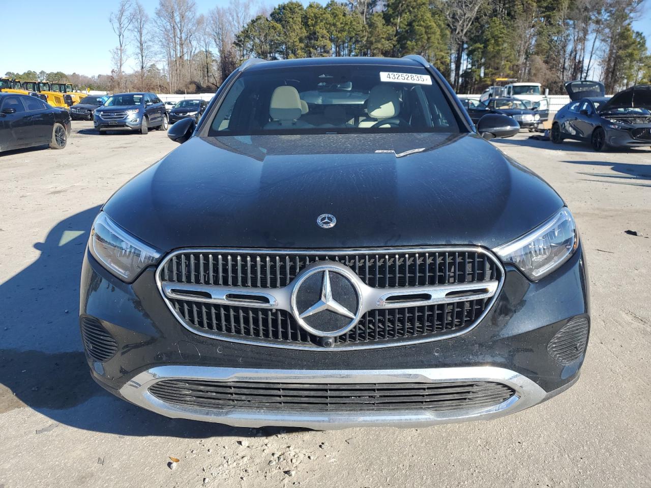 2024 Mercedes-Benz GLC - Image 5
