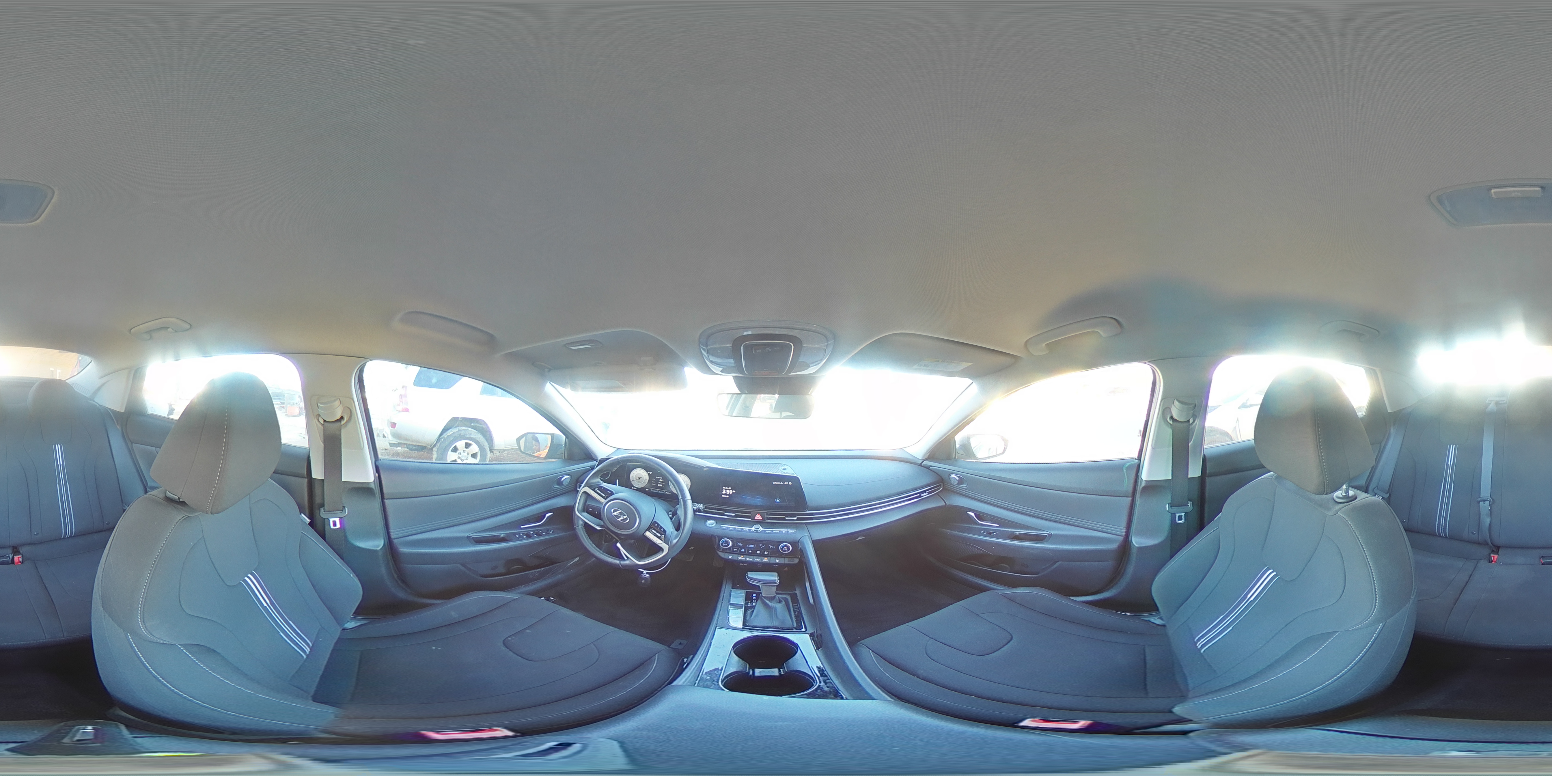 2023 Hyundai Elantra - Image 14