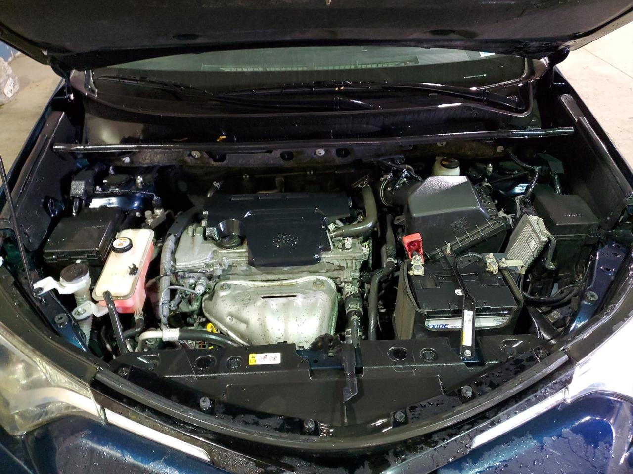 2018 Toyota RAV 4 - Image 12