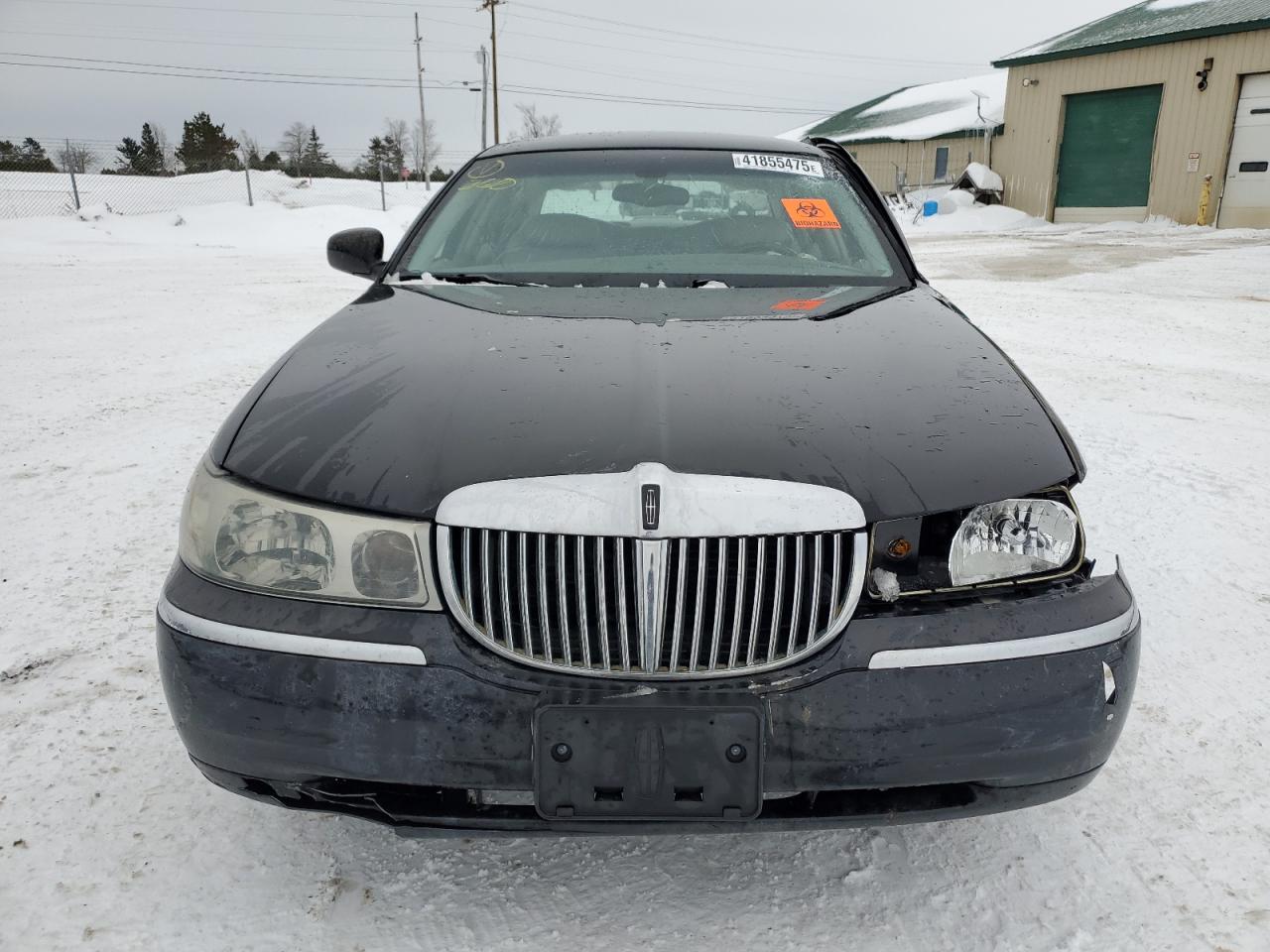 2002 Lincoln Town Car - Image 5
