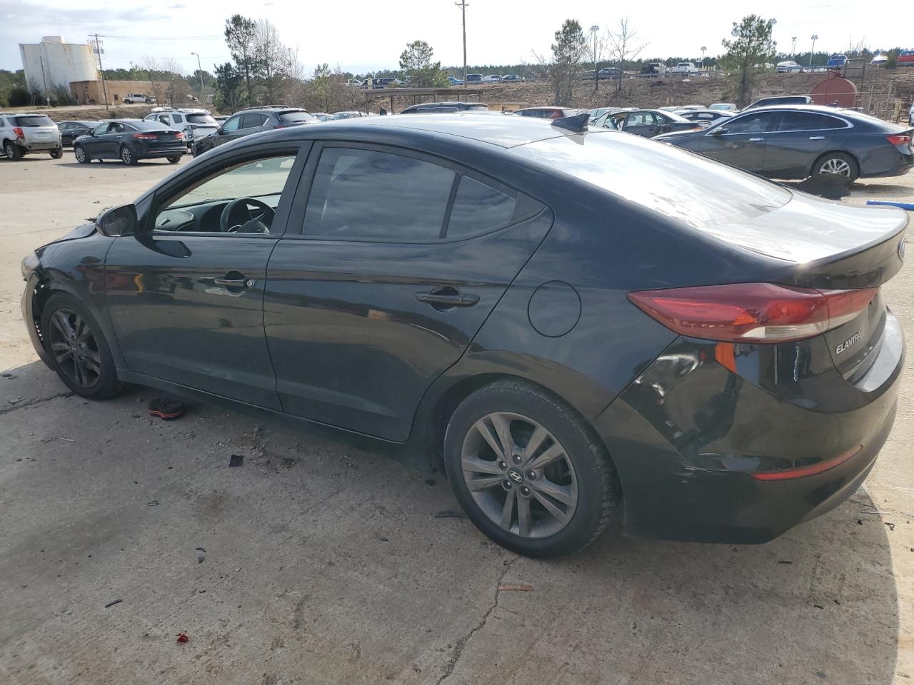 2017 Hyundai Elantra - Image 2