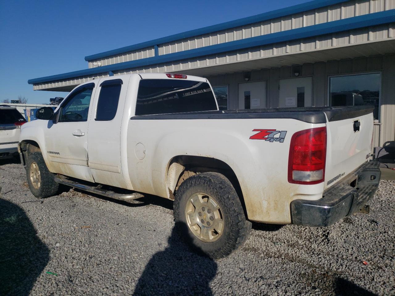 2009 GMC Sierra - Image 2