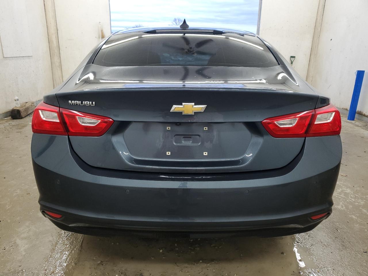 2020 Chevrolet Malibu - Image 6