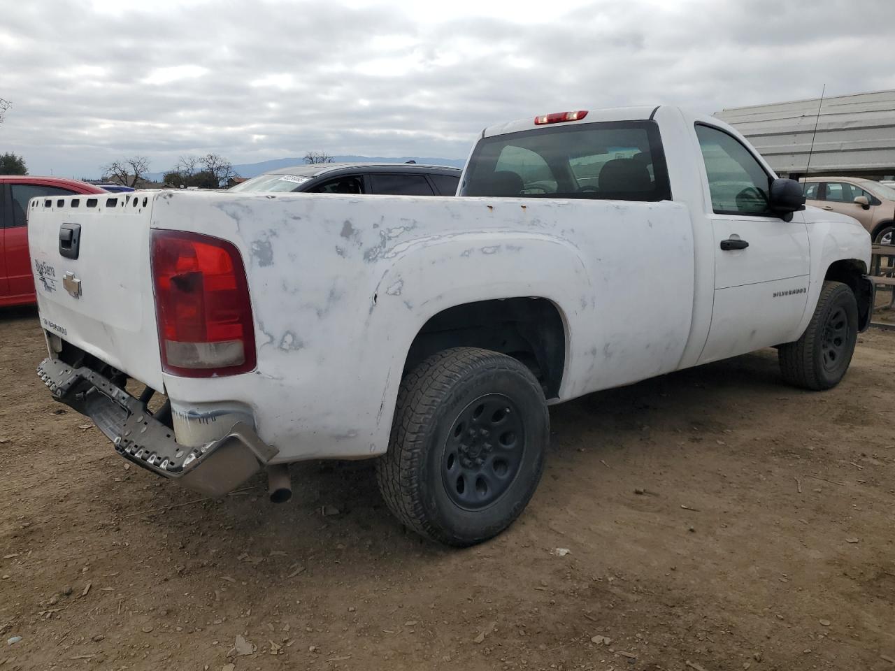 2007 Chevrolet Silverado - Image 3