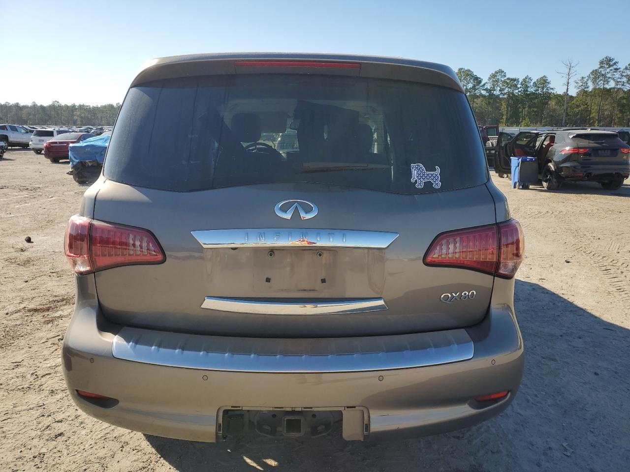 2017 Infiniti QX80 - Image 6