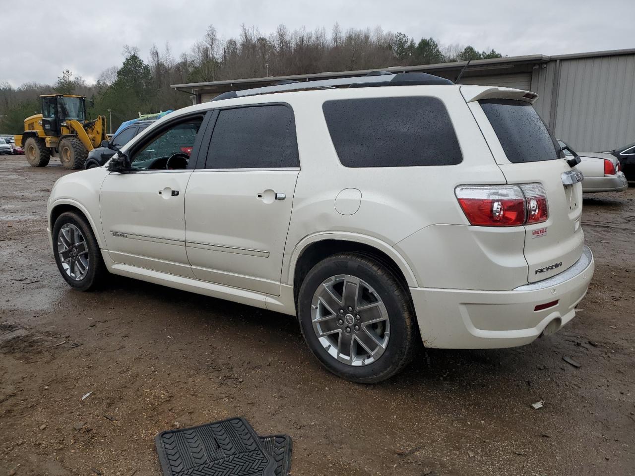2011 GMC Acadia - Image 2
