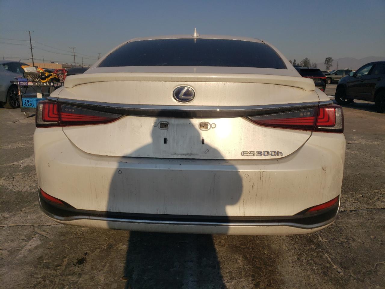 2021 Lexus ES - Image 6