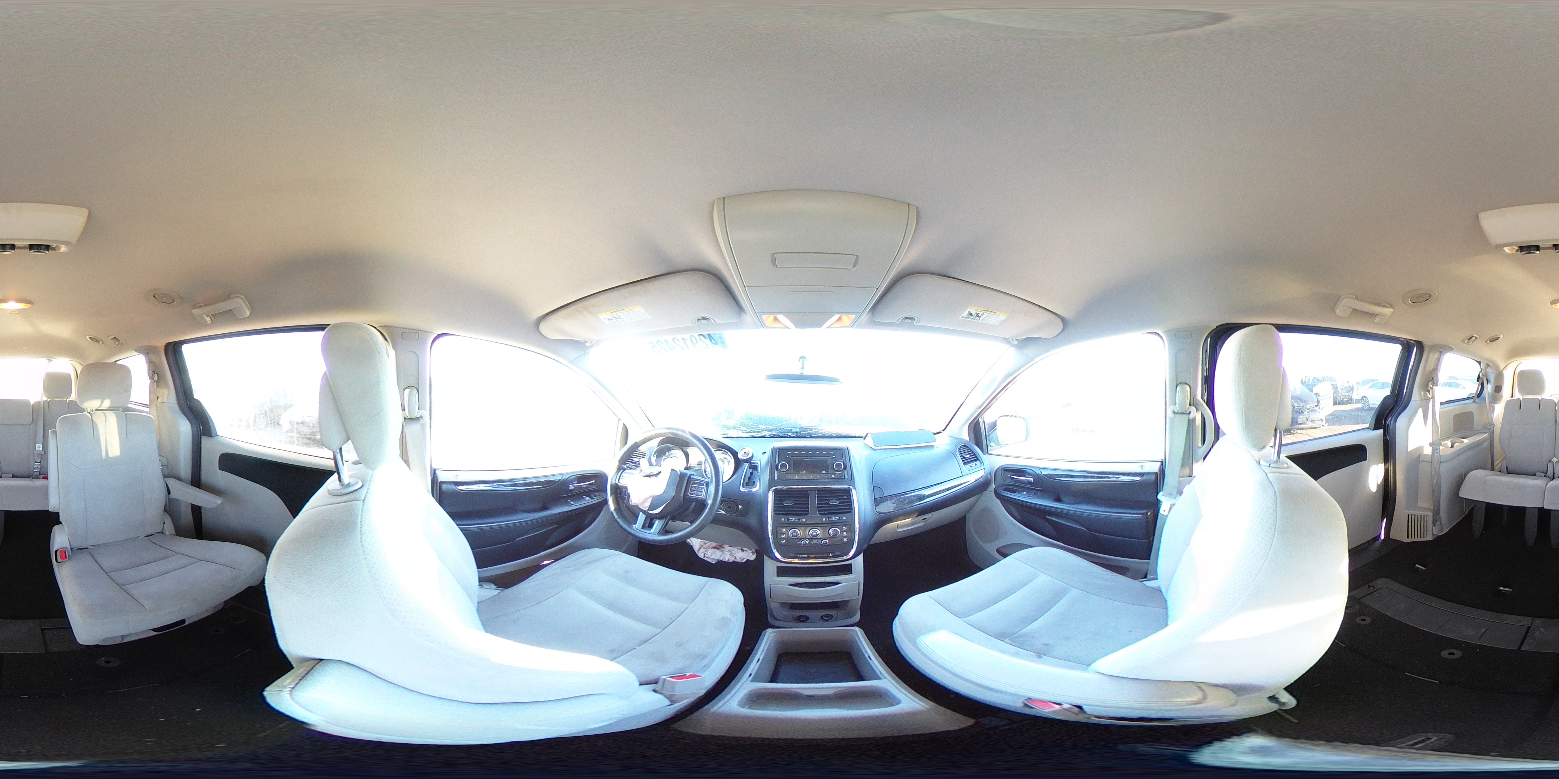 2014 Dodge Caravan - Image 14