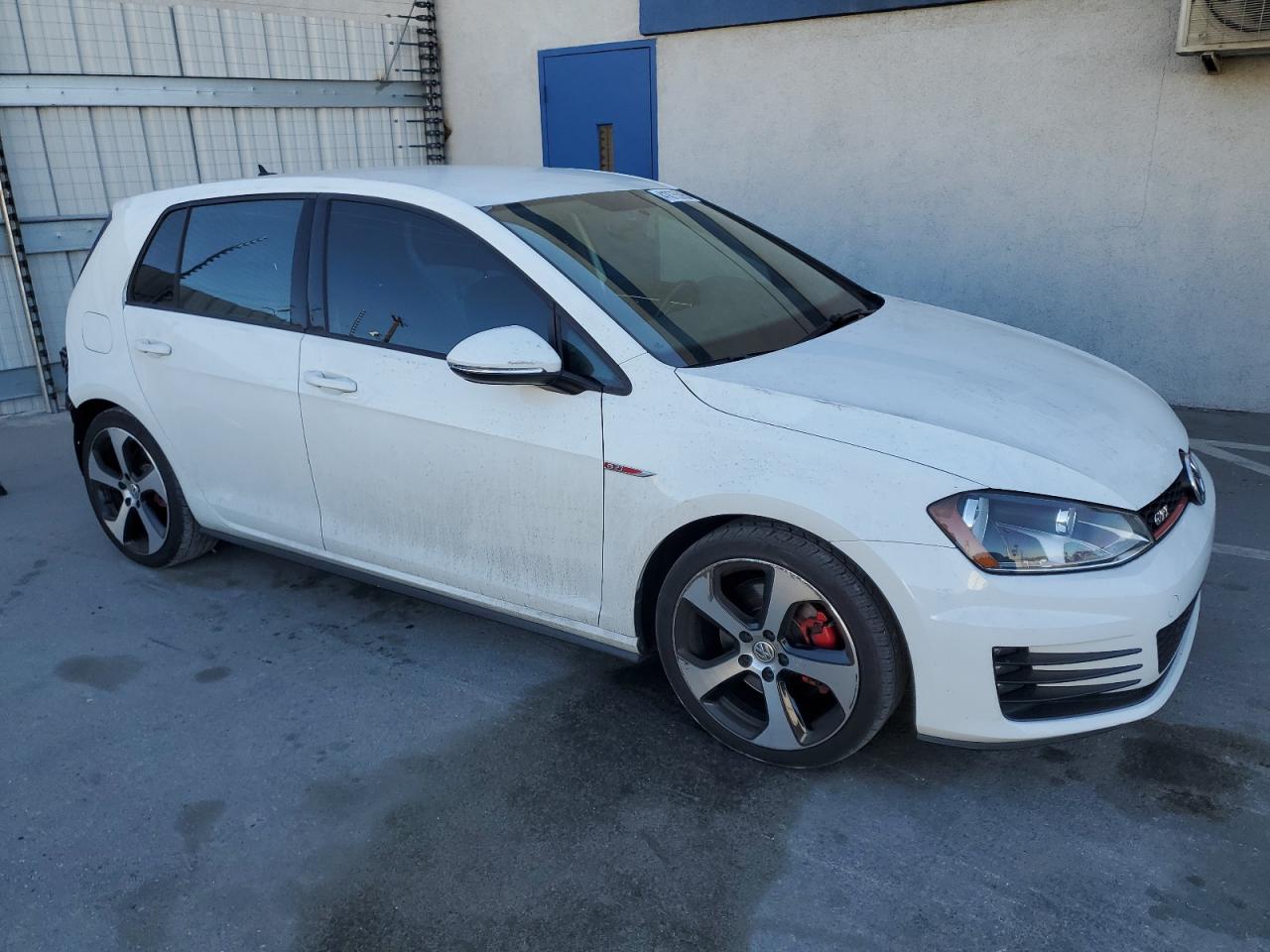 2017 Volkswagen GTI - Image 4