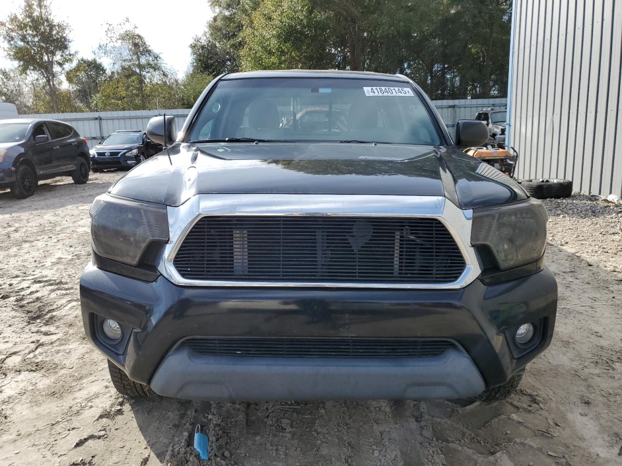 2015 Toyota Tacoma - Image 5