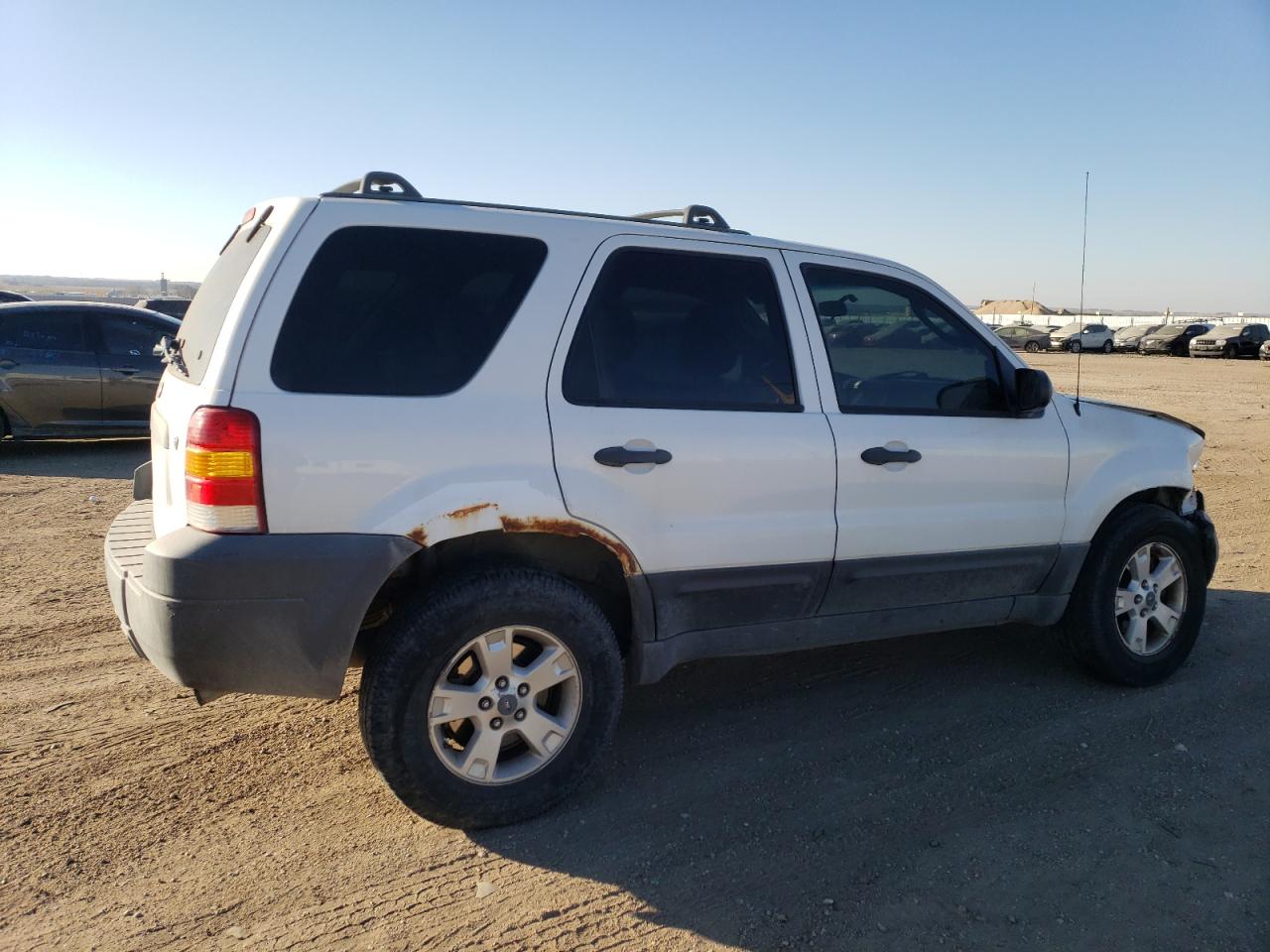 2007 Ford Escape - Image 3