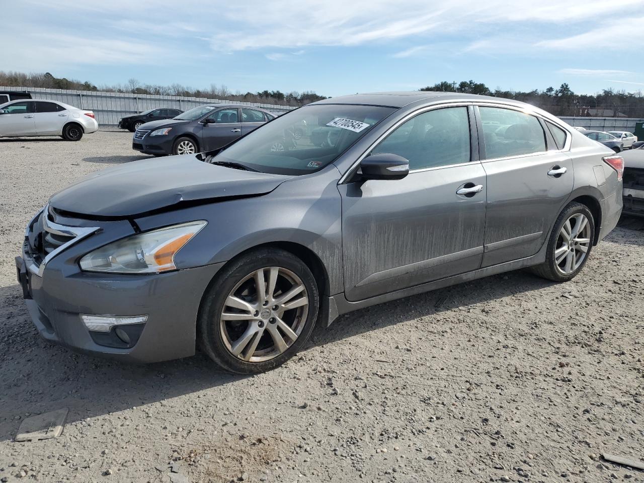 2014 Nissan Altima - Image 1