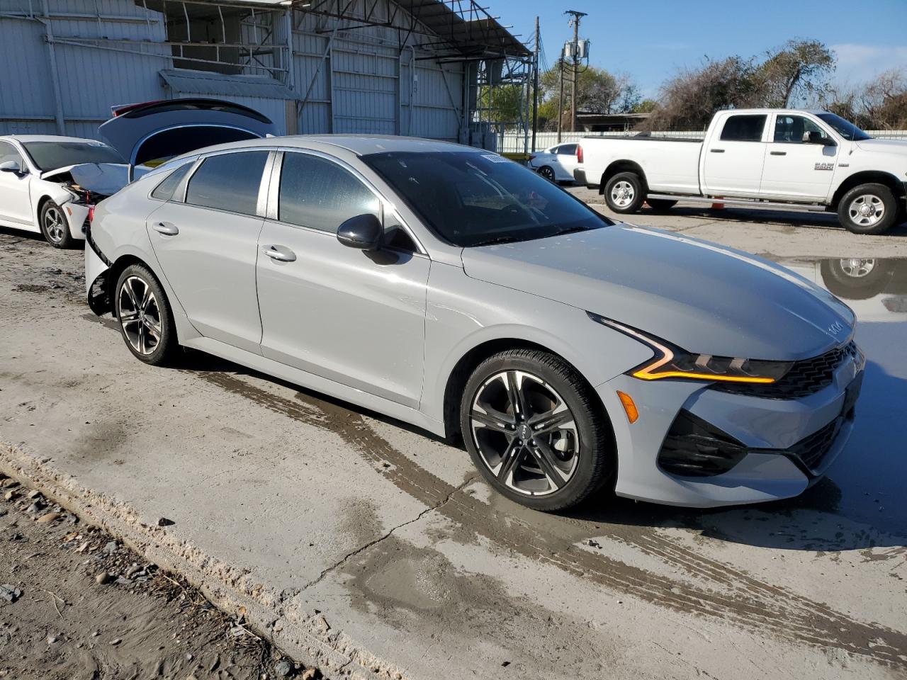 2023 Kia K5 - Image 4