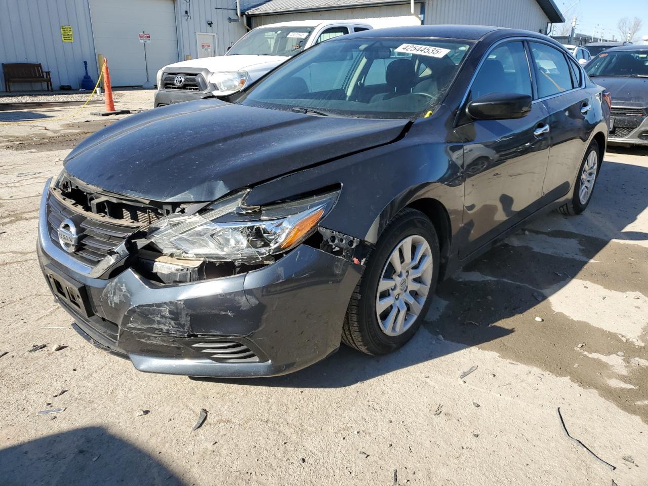 2016 Nissan Altima - Image 1
