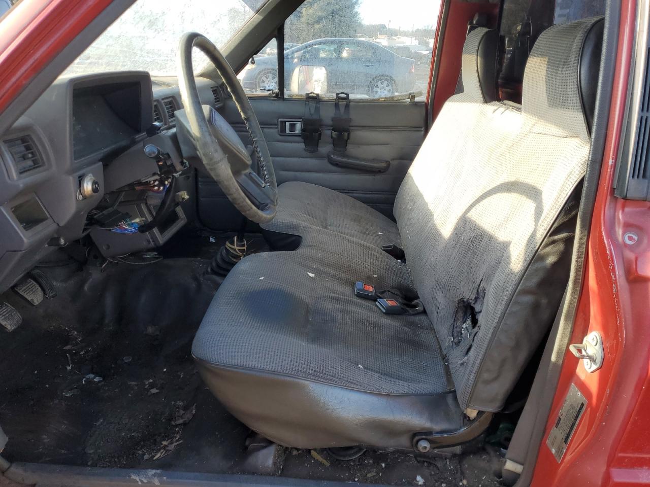 1987 Toyota Pickup - Image 7