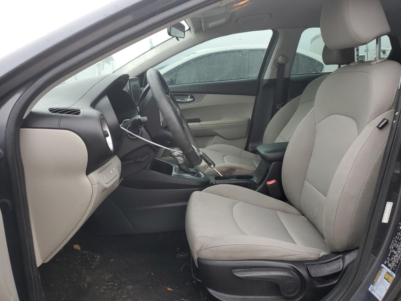 2020 Kia Forte - Image 7