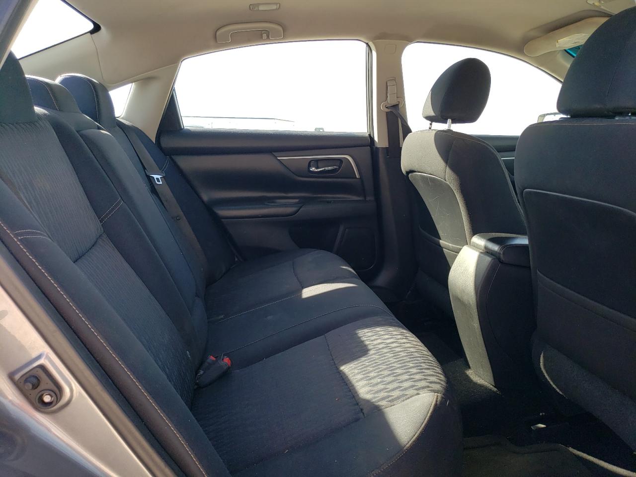 2017 Nissan Altima - Image 10