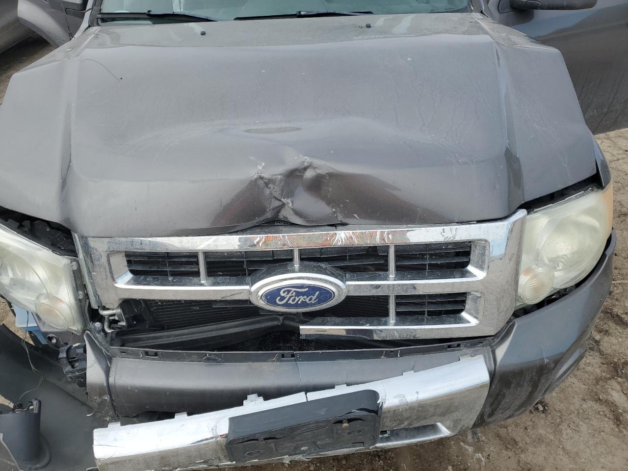 2011 Ford Escape - Image 13