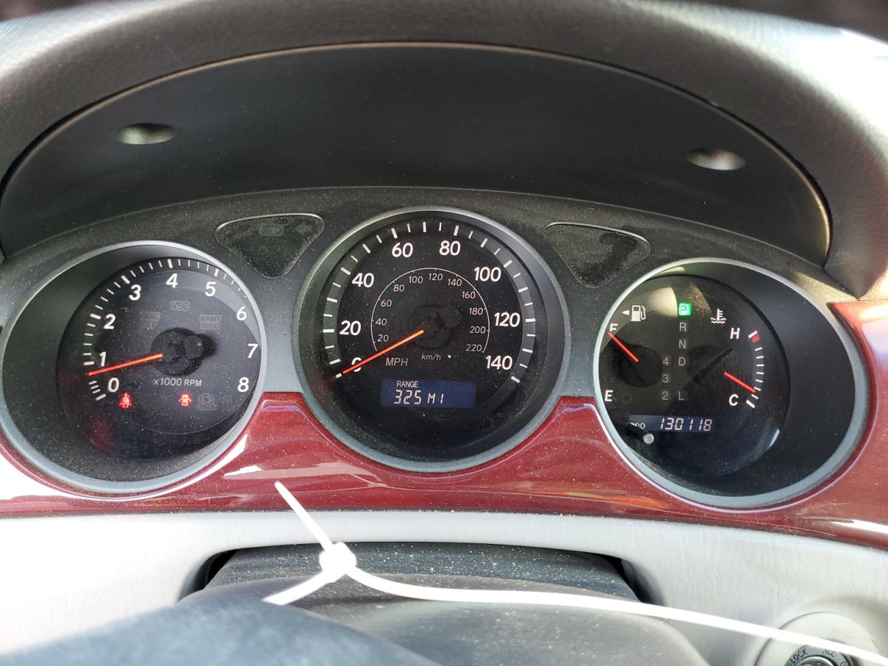 2004 Lexus ES - Image 9