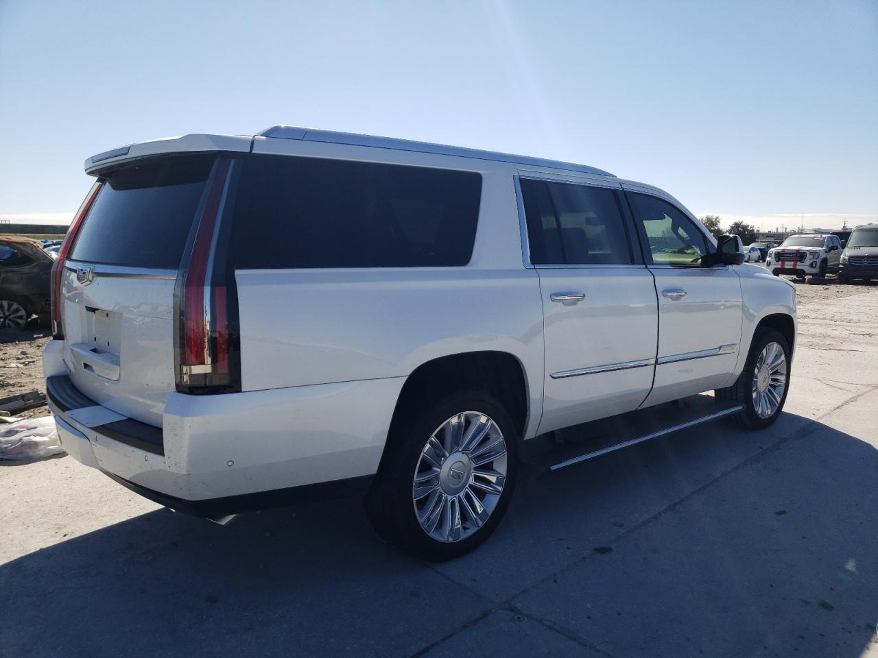 2019 Cadillac Escalade - Image 3