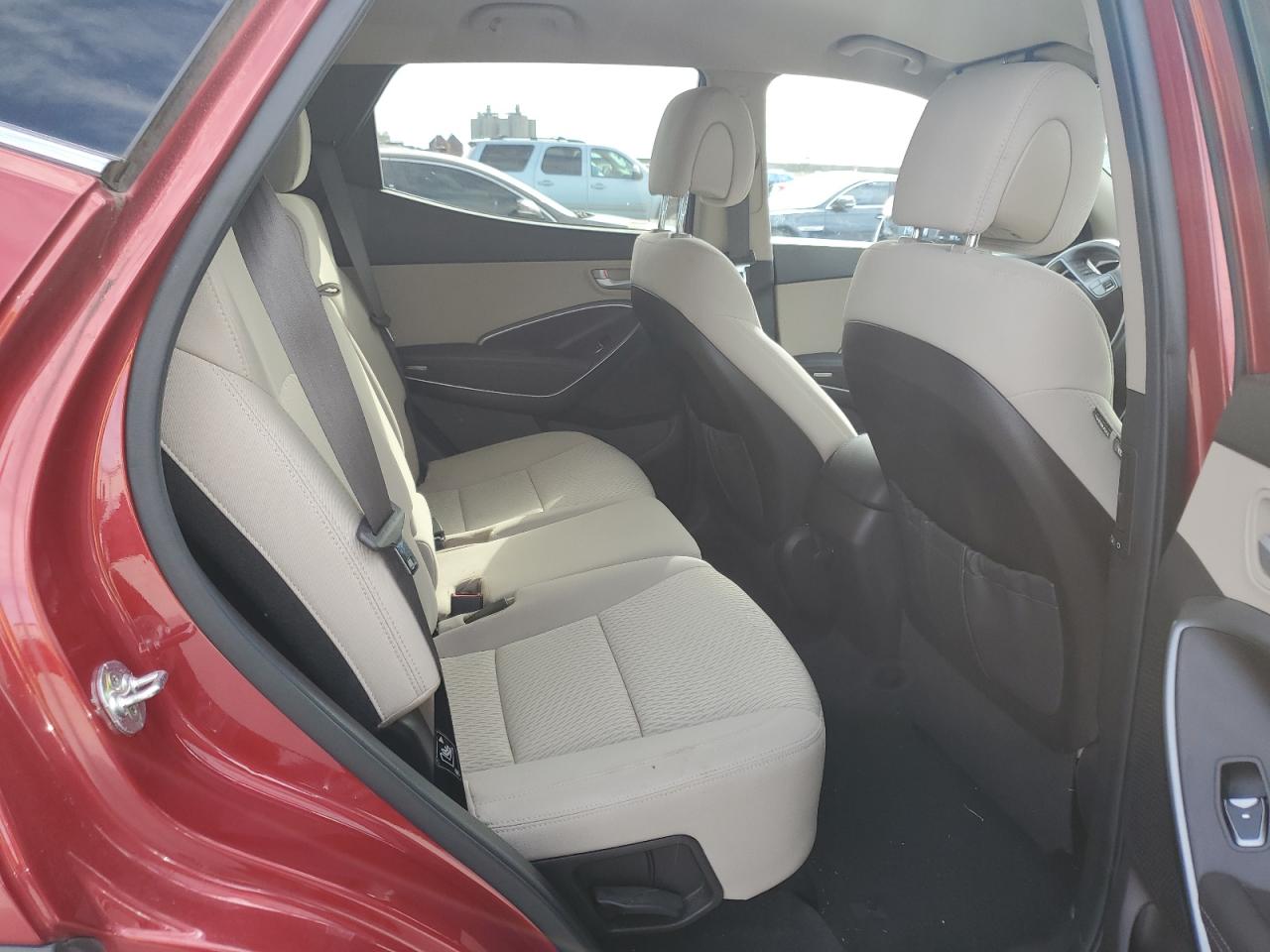 2018 Hyundai Santa Fe - Image 11
