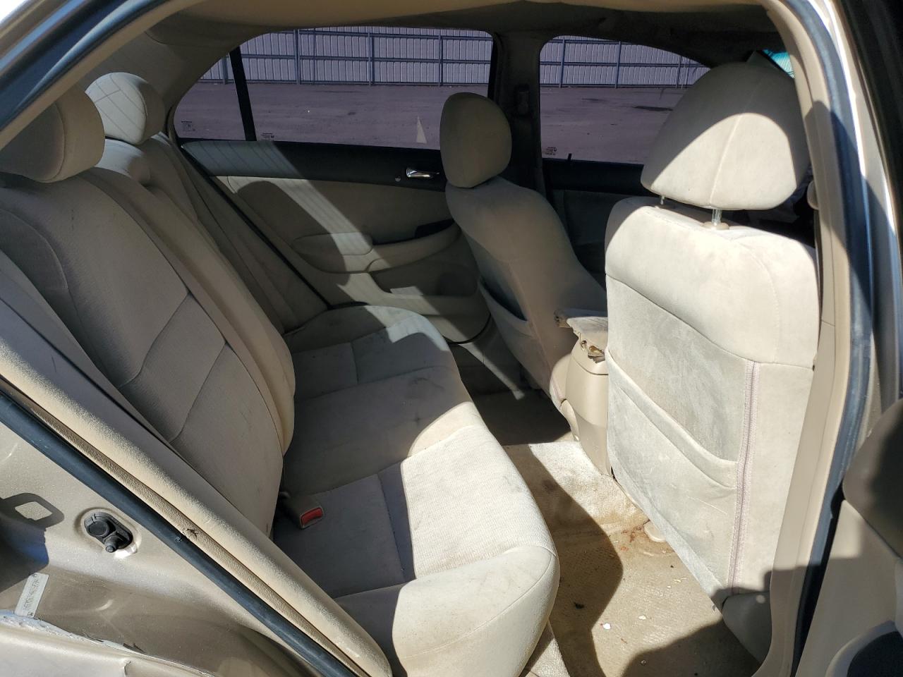 2004 Honda Accord - Image 10