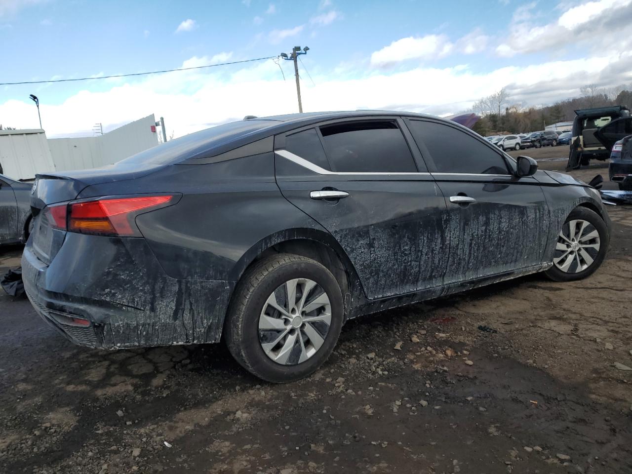 2020 Nissan Altima - Image 3
