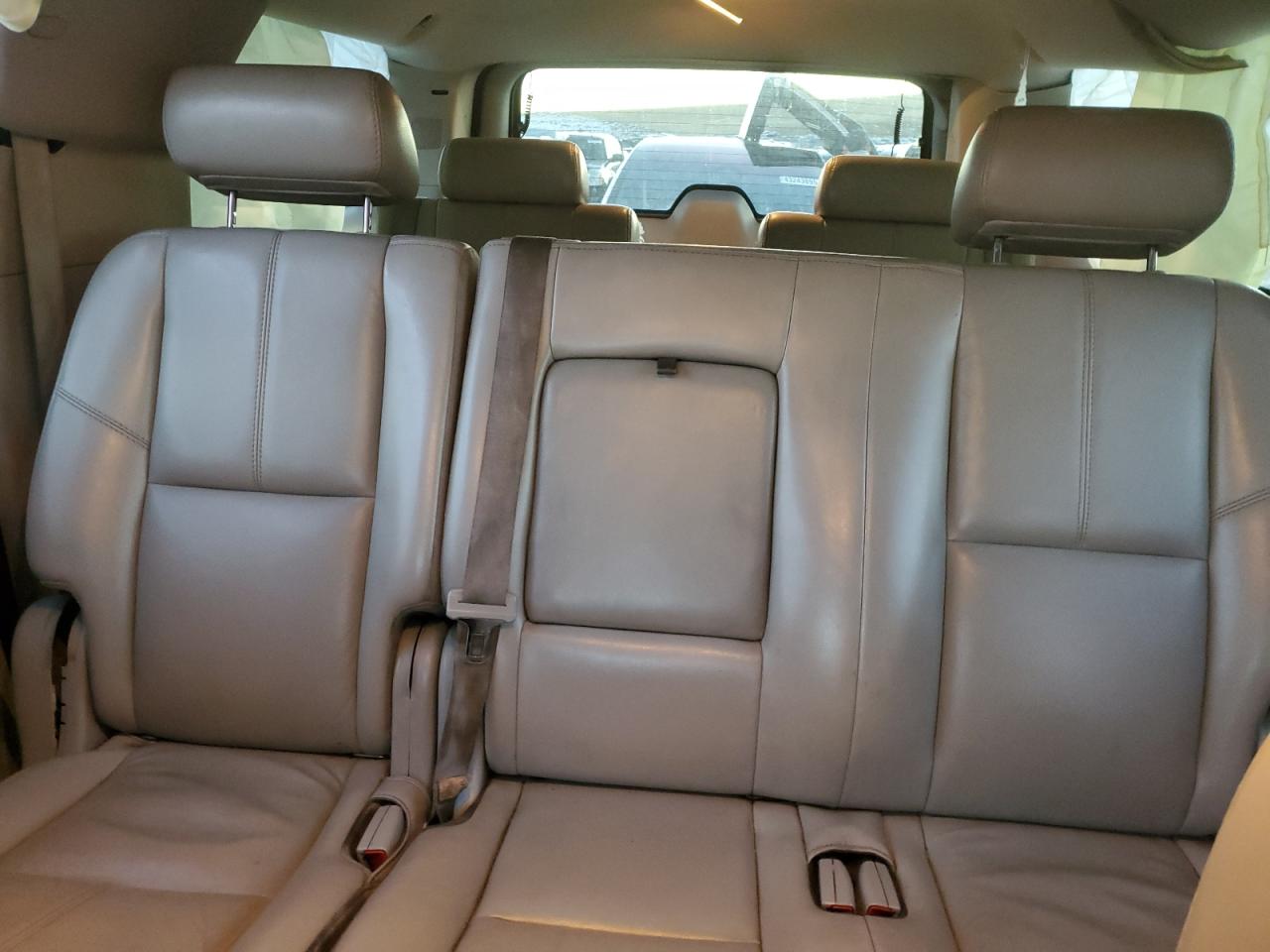 2007 GMC Yukon - Image 10