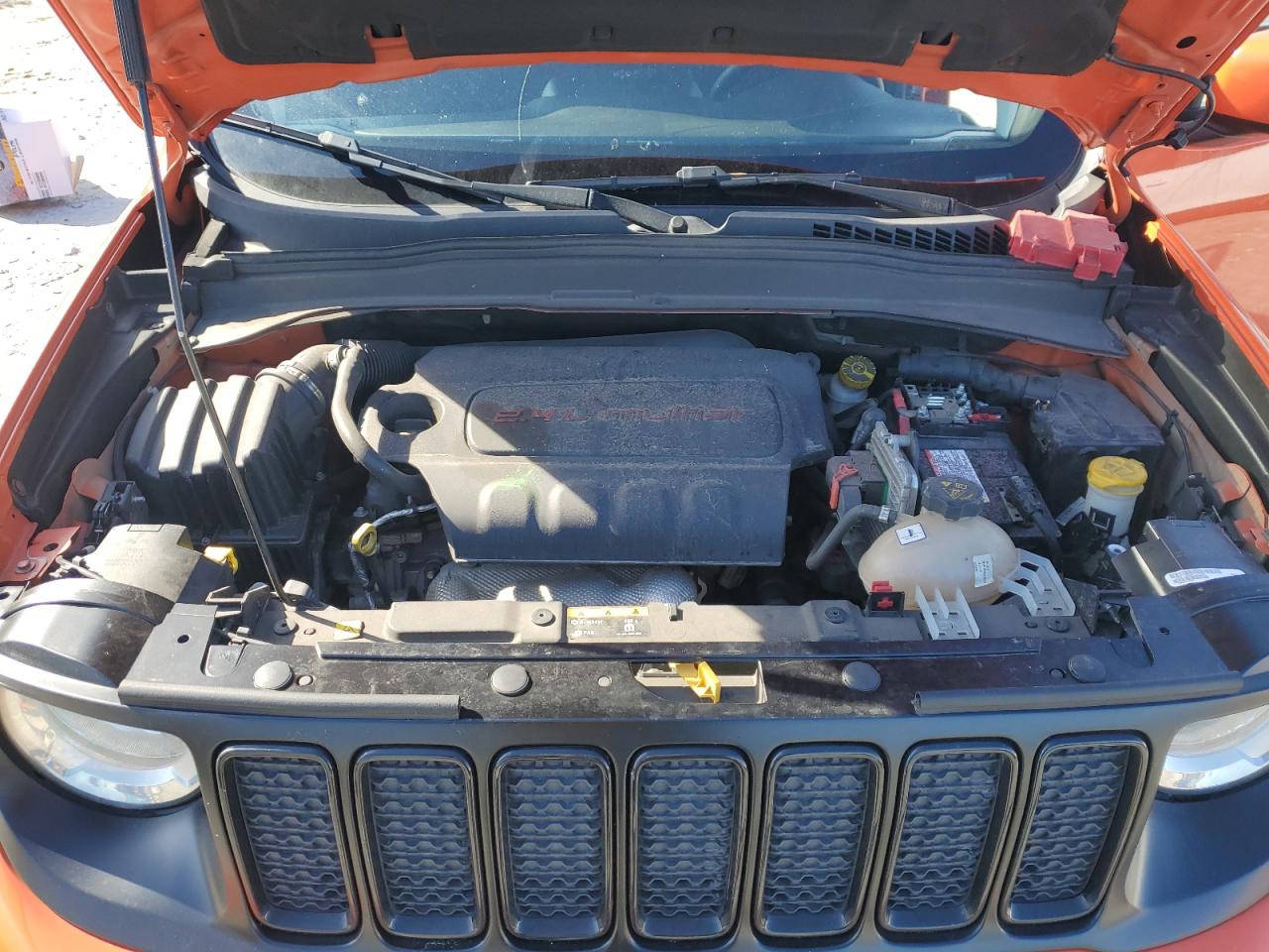 2019 Jeep Renegade - Image 12
