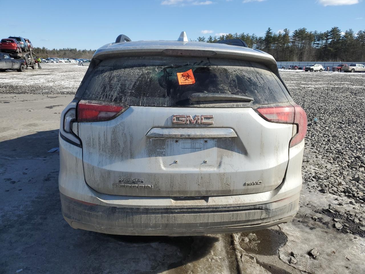 2021 GMC Terrain - Image 6