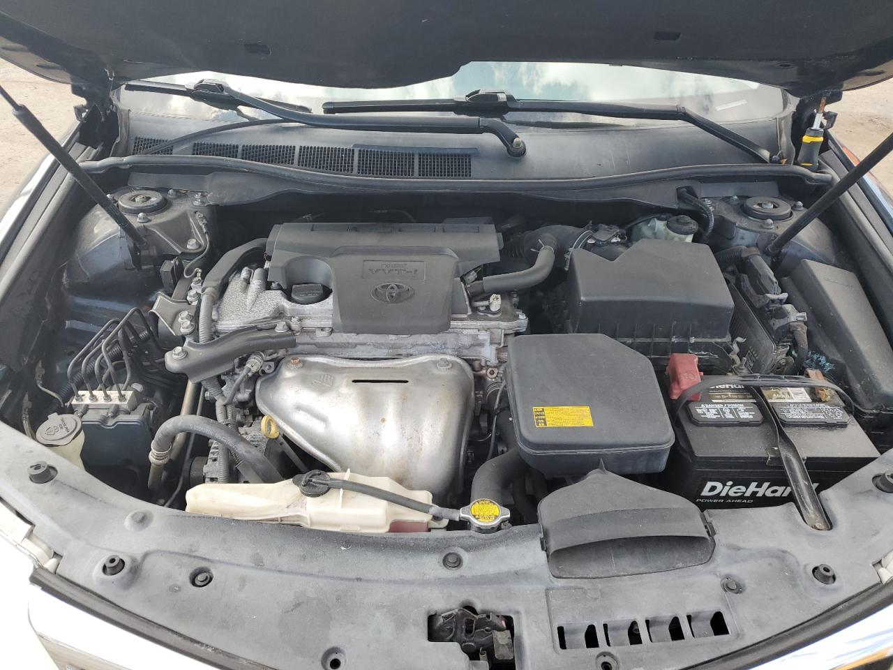 2014 Toyota Camry - Image 11