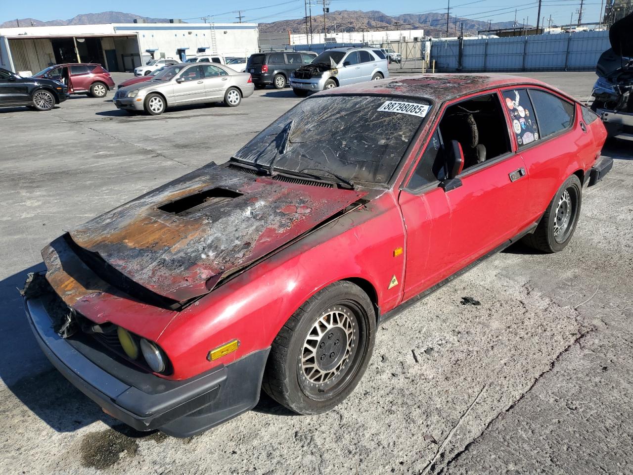 1981 Alfa Romeo Gt V6 2.5 na sprzedaż w Sun Valley, CA - Burn