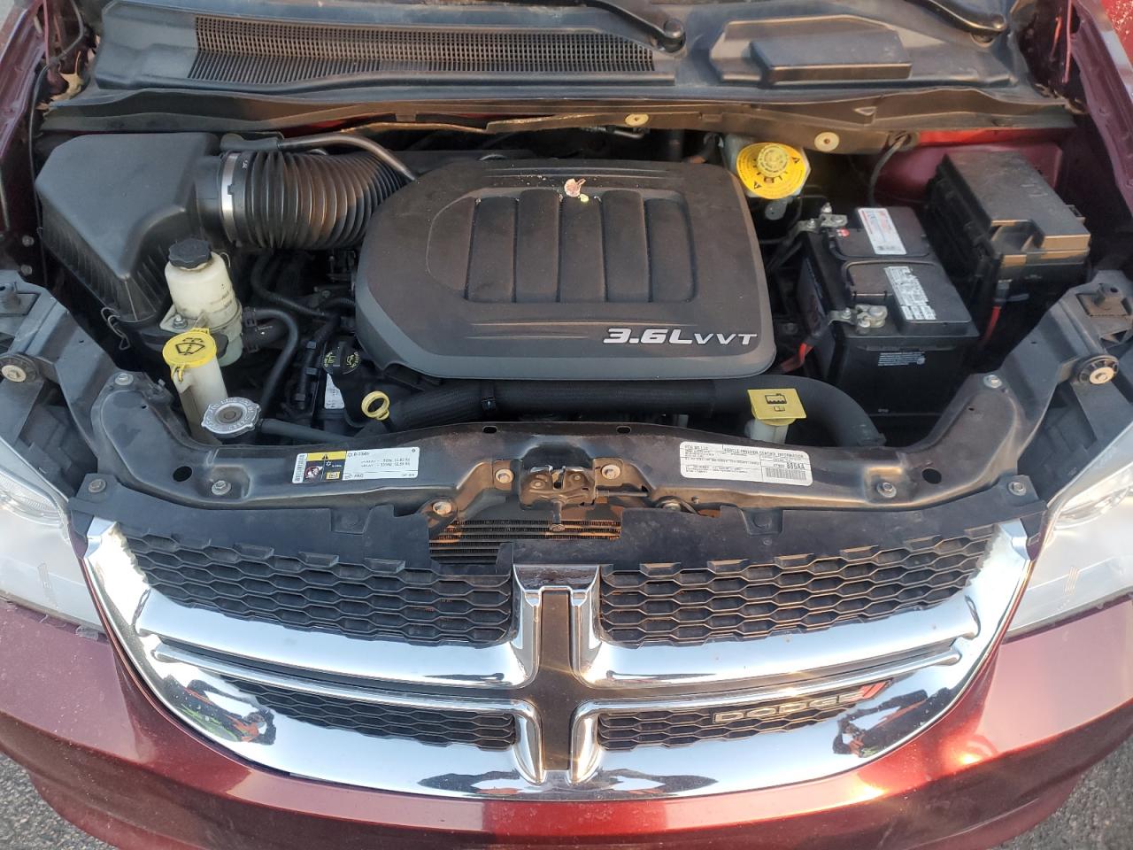 2017 Dodge Caravan - Image 12