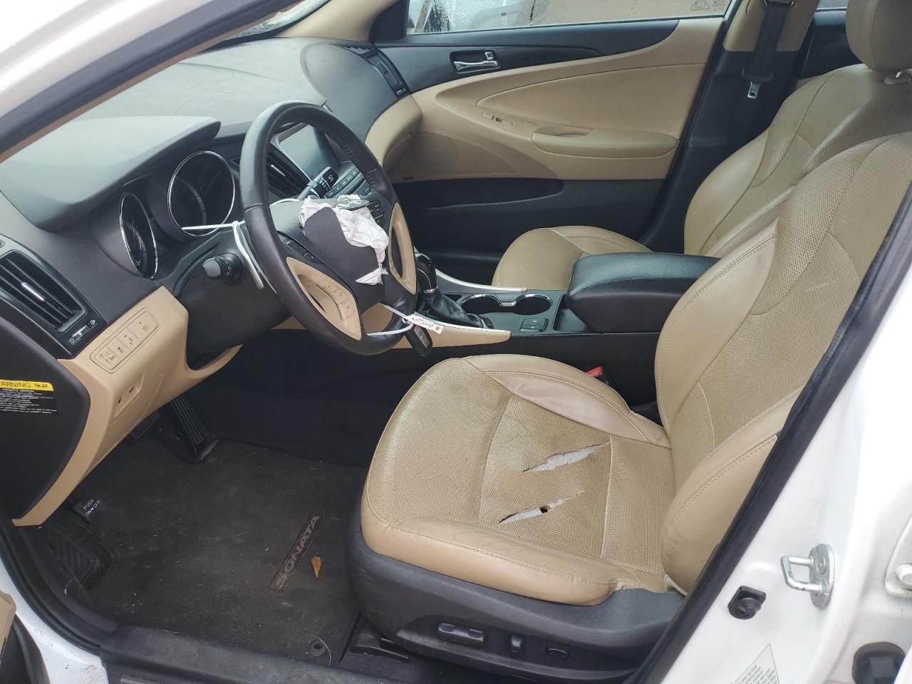 2014 Hyundai Sonata - Image 9