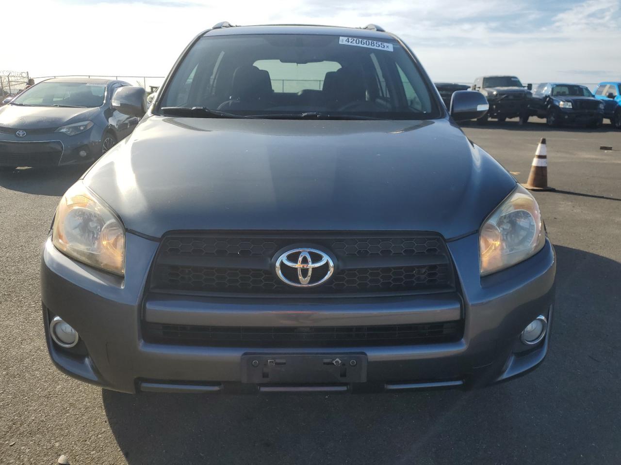 2012 Toyota RAV 4 - Image 5