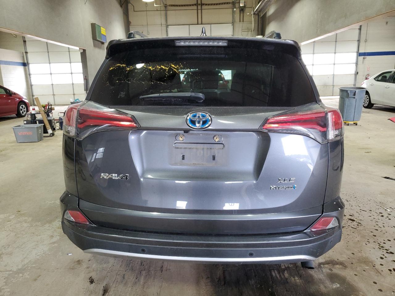 2018 Toyota RAV 4 - Image 6